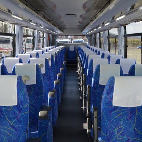 バス車内